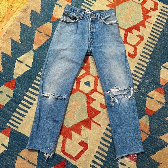 Re/Done Vintage Levi’s 501 destroyed knee raw hem jeans classic wash holes raw - Picture 4 of 17